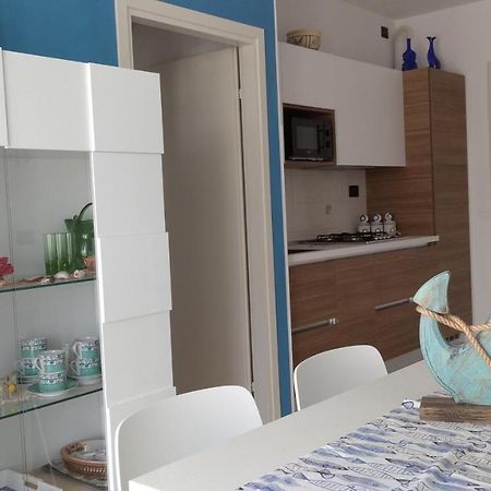 Delle Rose Apartment Eraclea Mare Bagian luar foto
