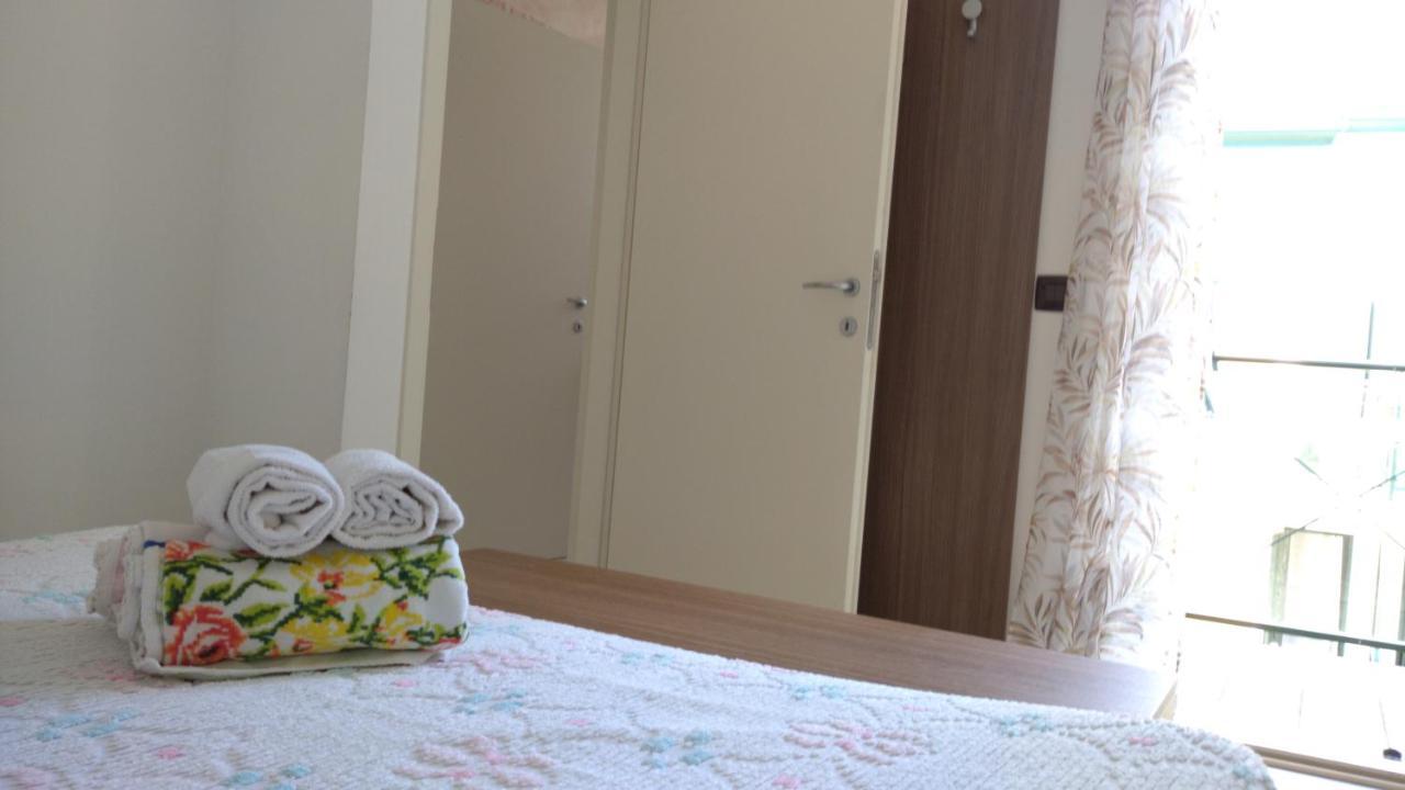 Delle Rose Apartment Eraclea Mare Bagian luar foto